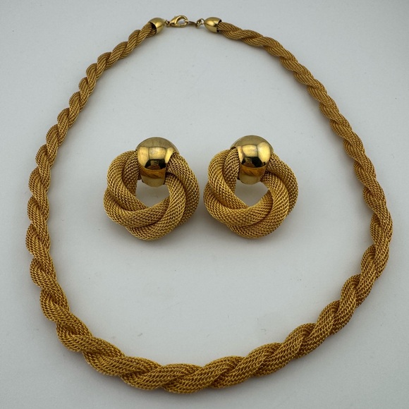 Avon Jewelry - Avon Vintage Rope style Elegant Gold‎ Tone Braided Jewelry Set Clip on Earrings